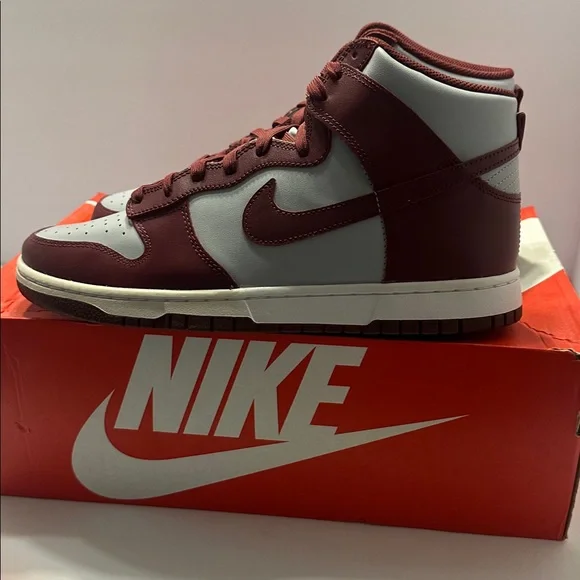 Nike Men's Burgundy and Light Gray Sneakers dunks high - Picture 3 of 4